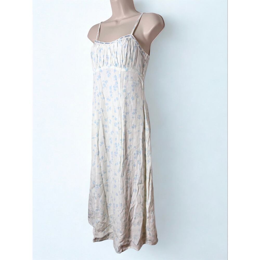 No Boundaries White Blue Ditsy Floral Print Ruched Babydoll Midi Dress